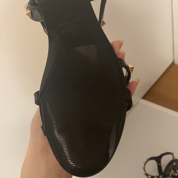 NEW Valentino ROCKSTUD FLAT RUBBER SANDAL - Picture 12 of 12